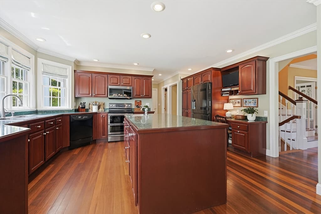 523 Old Westport Rd, Dartmouth MA 02747 photo 22
