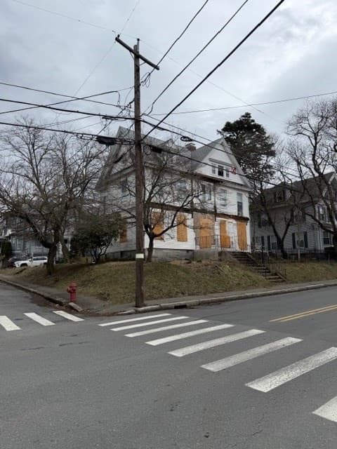 Single Family Residence at 337 Beacon St, Lowell MA 01850, photo 3 of 3