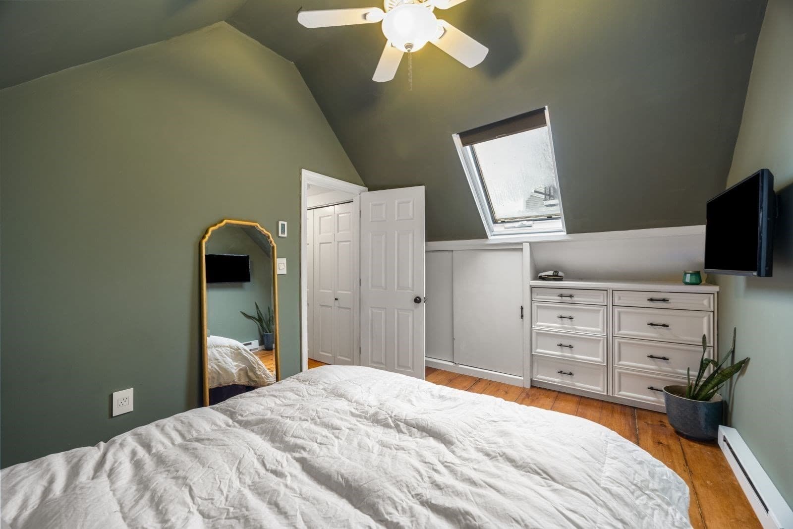 Single Family Residence at 4 Mead Street Ct, Boston MA 02129, photo 20 of 31