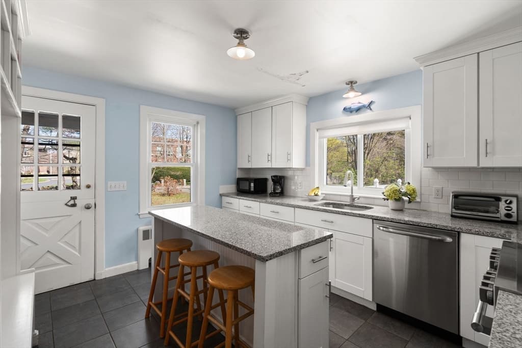 37 School Street, Weston MA 02493 photo 6