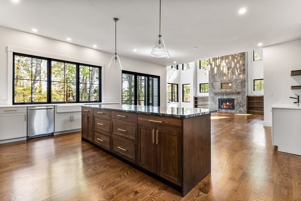 Single Family Residence at 5 Swan View Common Dr, Northborough MA 01532, Northborough, photo 5 of 37