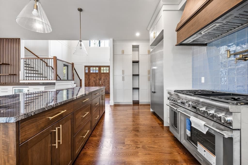 Single Family Residence at 5 Swan View Common Dr, Northborough MA 01532, Northborough, photo 11 of 37