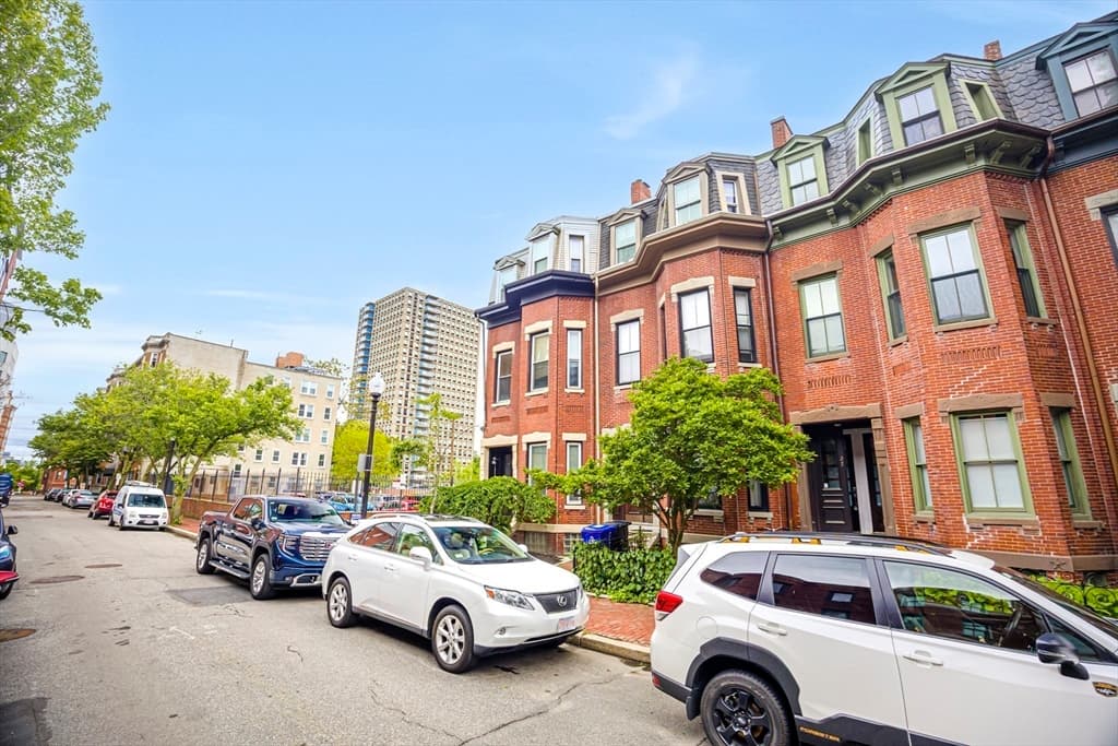 Single Family Residence at 31 Worthington St., Boston MA 02120, photo 3 of 28