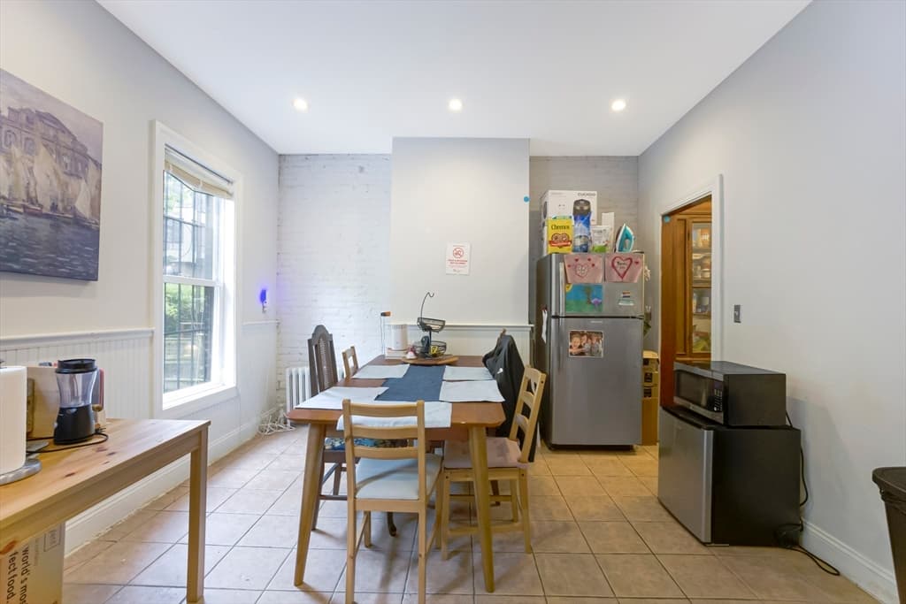 Single Family Residence at 31 Worthington St., Boston MA 02120, photo 9 of 28