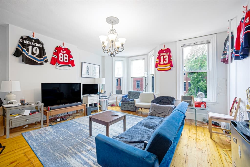 Single Family Residence at 31 Worthington St., Boston MA 02120, photo 10 of 28