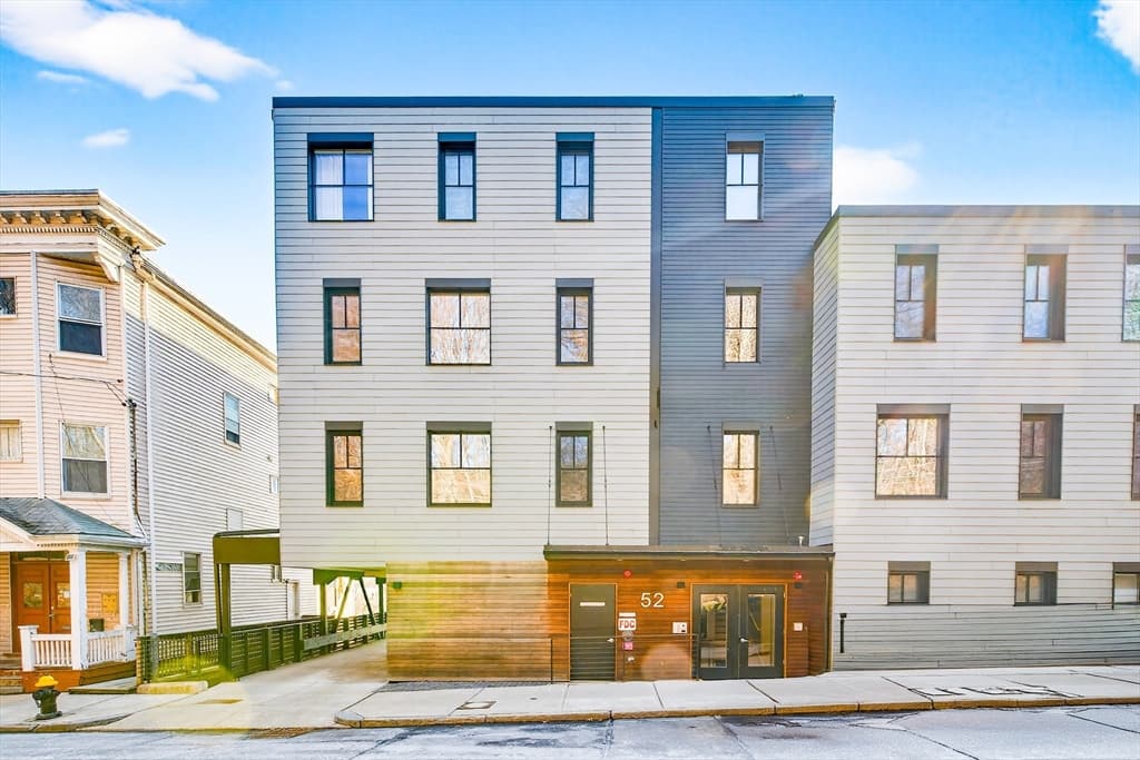 Condominium at 52 Fisher Ave # 302, Boston MA 02130, photo 2 of 39