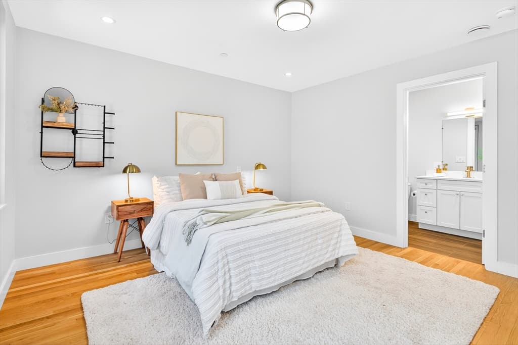 Condominium at 52 Fisher Ave # 302, Boston MA 02130, photo 20 of 39