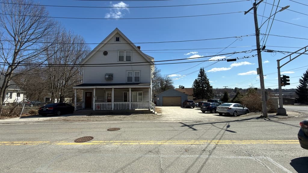 328 Brooks St, Worcester MA 01606