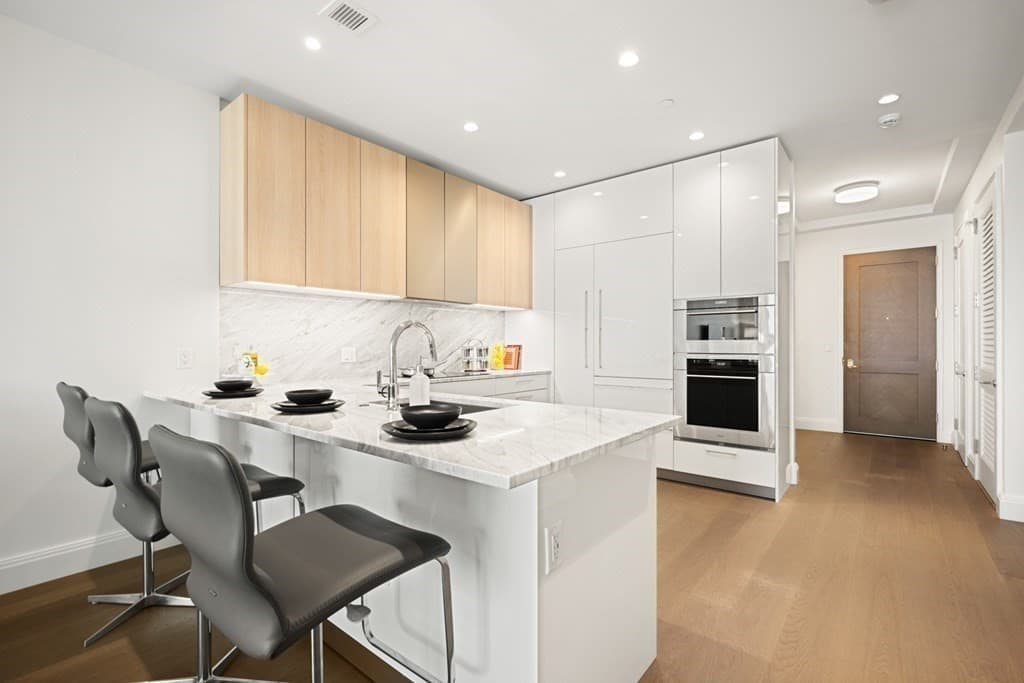 Condominium at 240 Devonshire Street # 5103, Boston MA 02110, photo 7 of 42