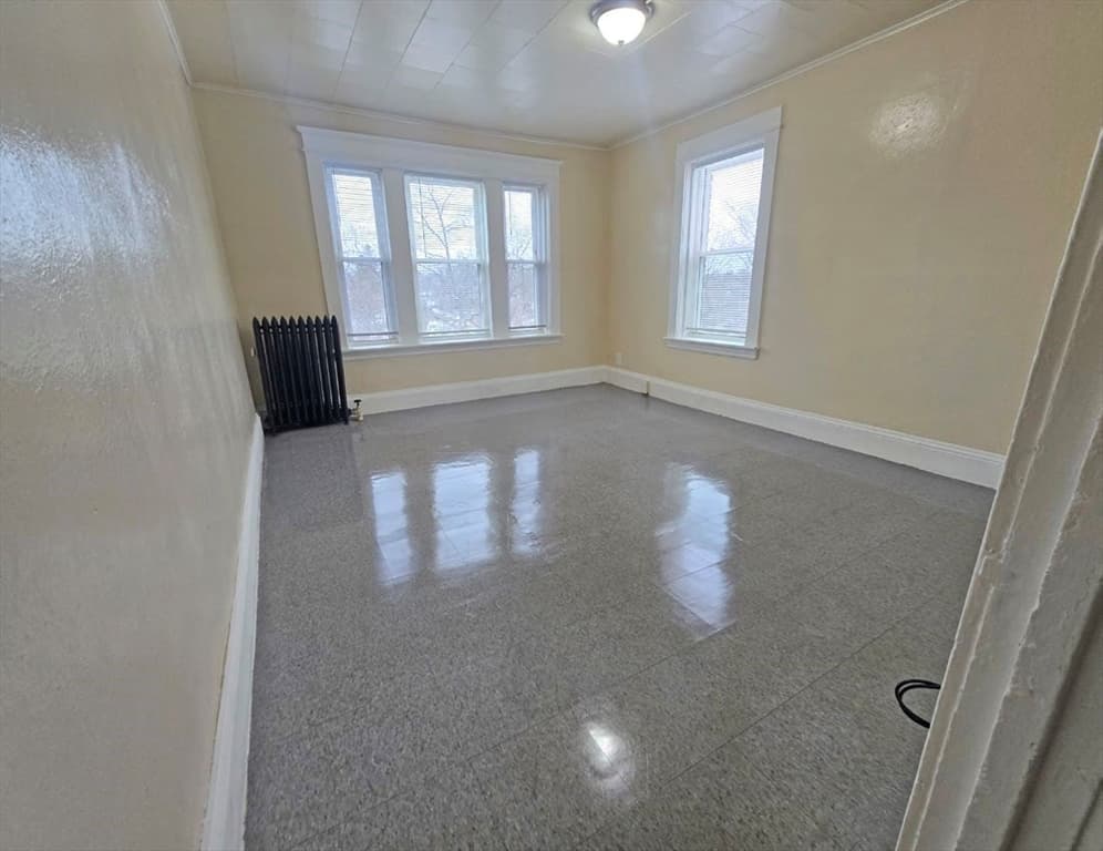 5+ Family - 5+ Units Up/Down at 236-240 Locust St, Springfield MA 01108, Springfield, photo 16 of 22