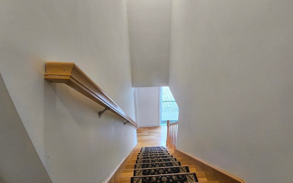 Single Family Residence at 154 Dudley Oxford Rd, Dudley MA 01571, Dudley, photo 16 of 42