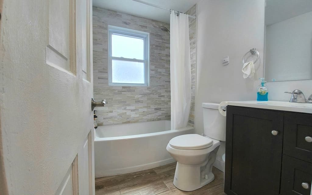 Single Family Residence at 154 Dudley Oxford Rd, Dudley MA 01571, Dudley, photo 12 of 42