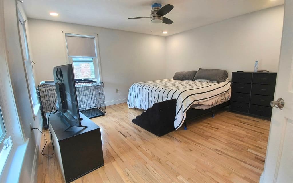 Single Family Residence at 154 Dudley Oxford Rd, Dudley MA 01571, Dudley, photo 7 of 42