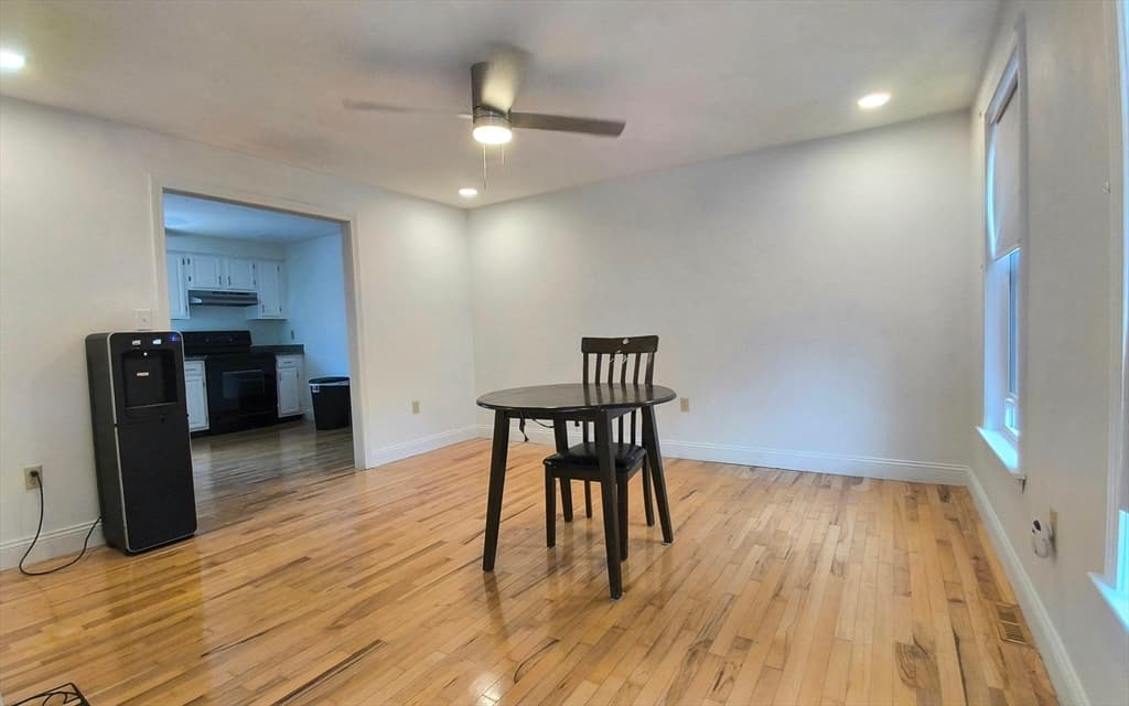 Single Family Residence at 154 Dudley Oxford Rd, Dudley MA 01571, Dudley, photo 5 of 42