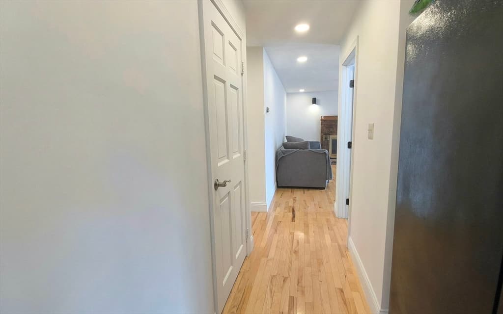 Single Family Residence at 154 Dudley Oxford Rd, Dudley MA 01571, Dudley, photo 15 of 42