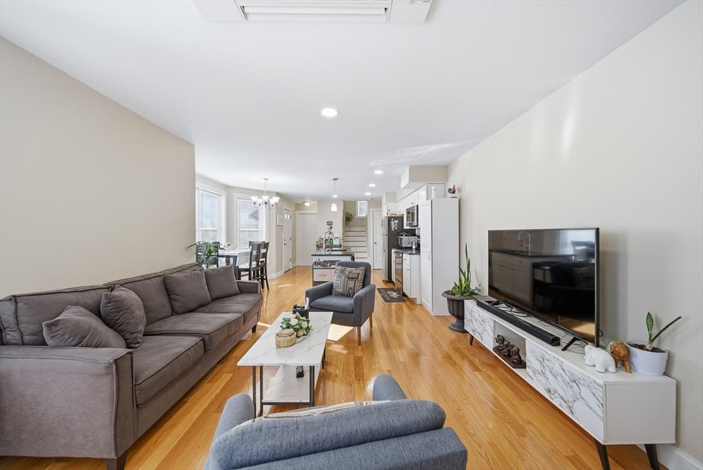 Single Family Residence at 527 Norfolk Street, Boston MA 02126, Boston, photo 4 of 37