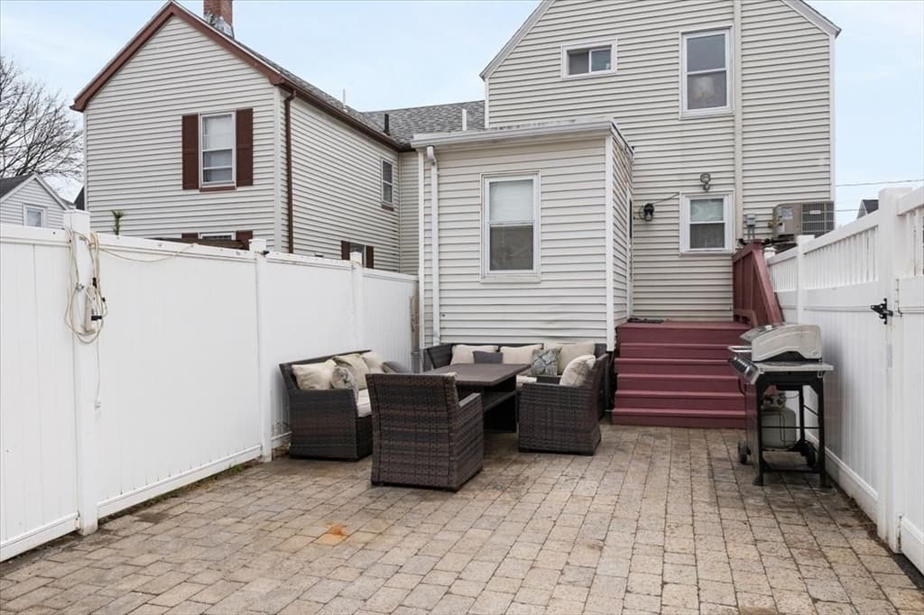Single Family Residence at 28 Everett St, Woburn MA 01801, Woburn, photo 13 of 19