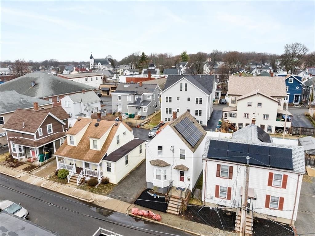 Single Family Residence at 28 Everett St, Woburn MA 01801, Woburn, photo 14 of 19