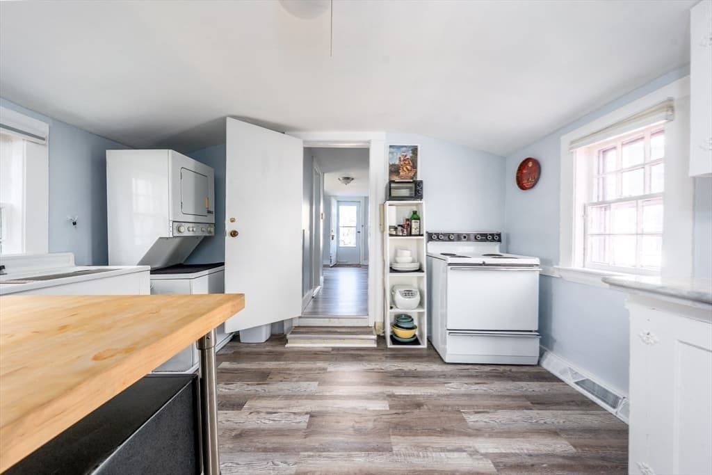 62 Pine Avenue, Barnstable MA 02601
