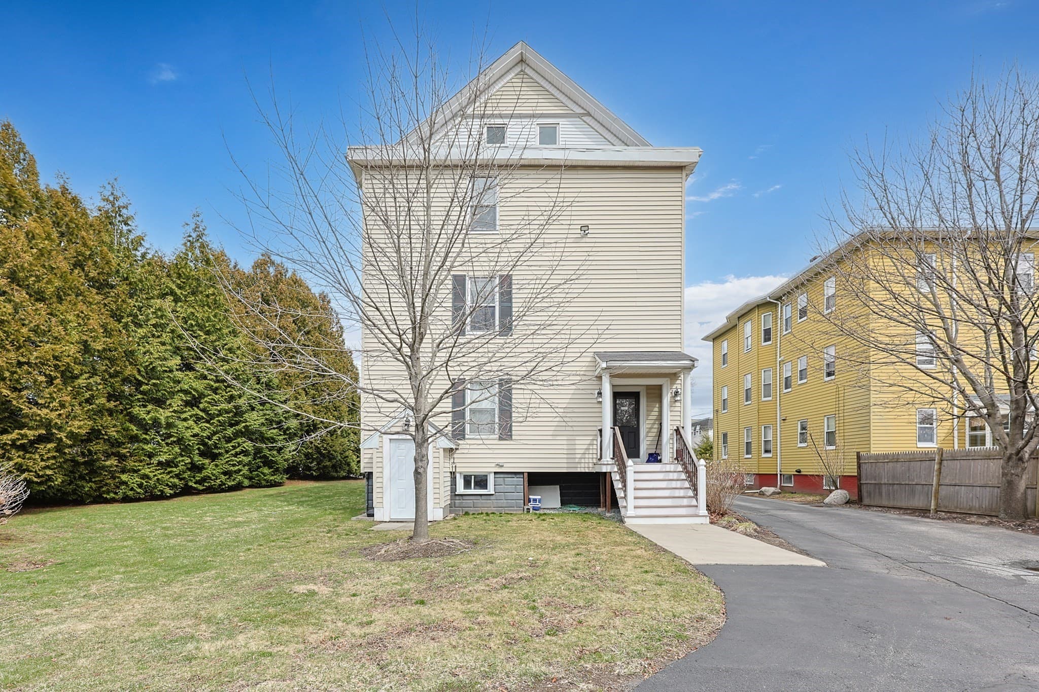 5-9 Family at 28 Church Street, North Attleboro MA 02760, photo 4 of 25