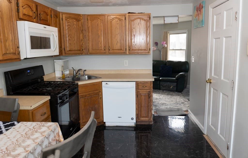 Condominium at 113 School Street # 12, Lowell MA 01854, photo 7 of 16