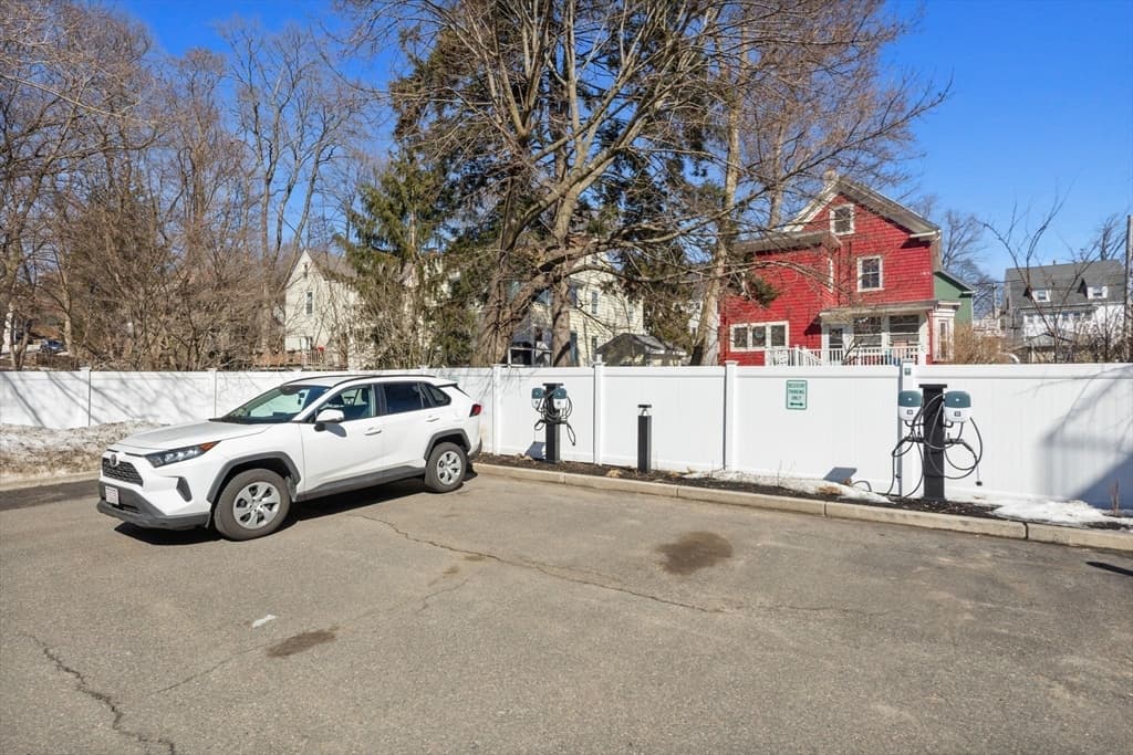 421 High St # 101A, Medford MA 02155 photo 11