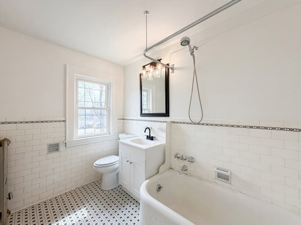 10 Perrot St, Worcester MA 01602 photo 12