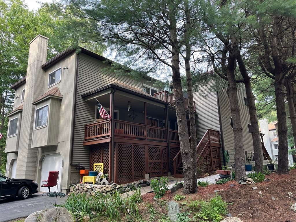 Condominium at 262 Captain Eames Circle # 262, Ashland MA 01721, photo 2 of 15