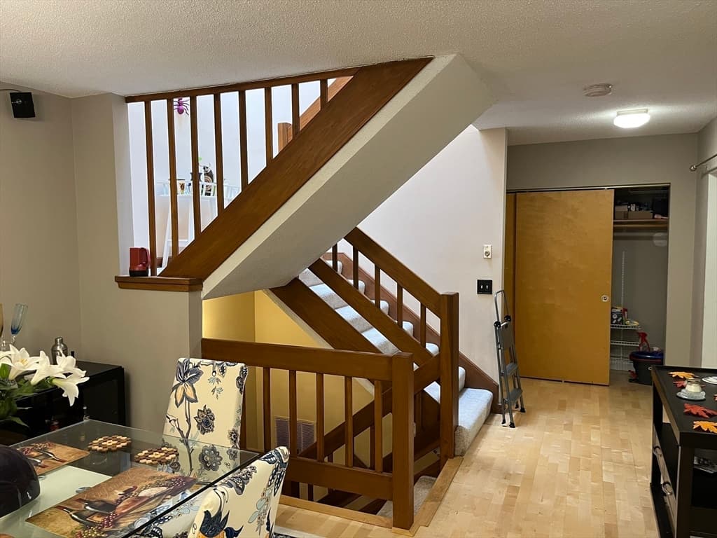 Condominium at 262 Captain Eames Circle # 262, Ashland MA 01721, photo 5 of 15