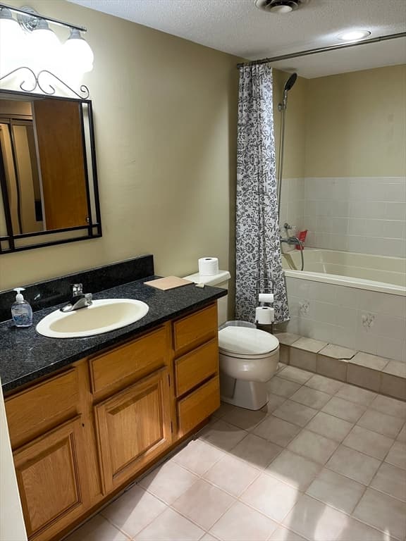 Condominium at 262 Captain Eames Circle # 262, Ashland MA 01721, photo 10 of 15