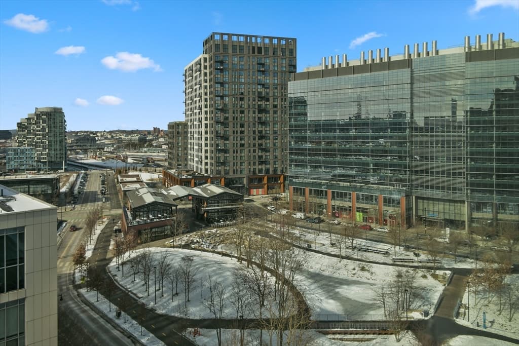 Condominium at 2 Earhart Street # 1001, Cambridge MA 02141, Cambridge, photo 17 of 41