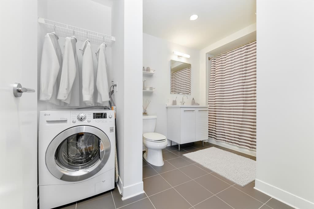 Condominium at 2 Earhart Street # 1001, Cambridge MA 02141, Cambridge, photo 11 of 41