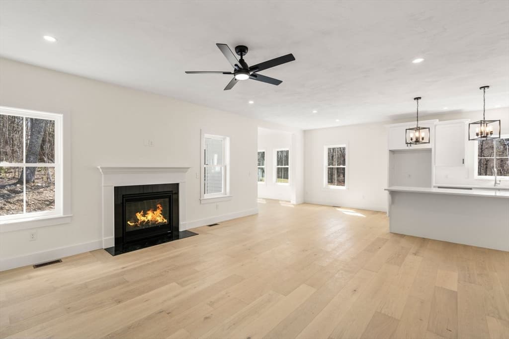 Single Family Residence at 306 Fisher Rd, Holden MA 01520, Holden, photo 6 of 36