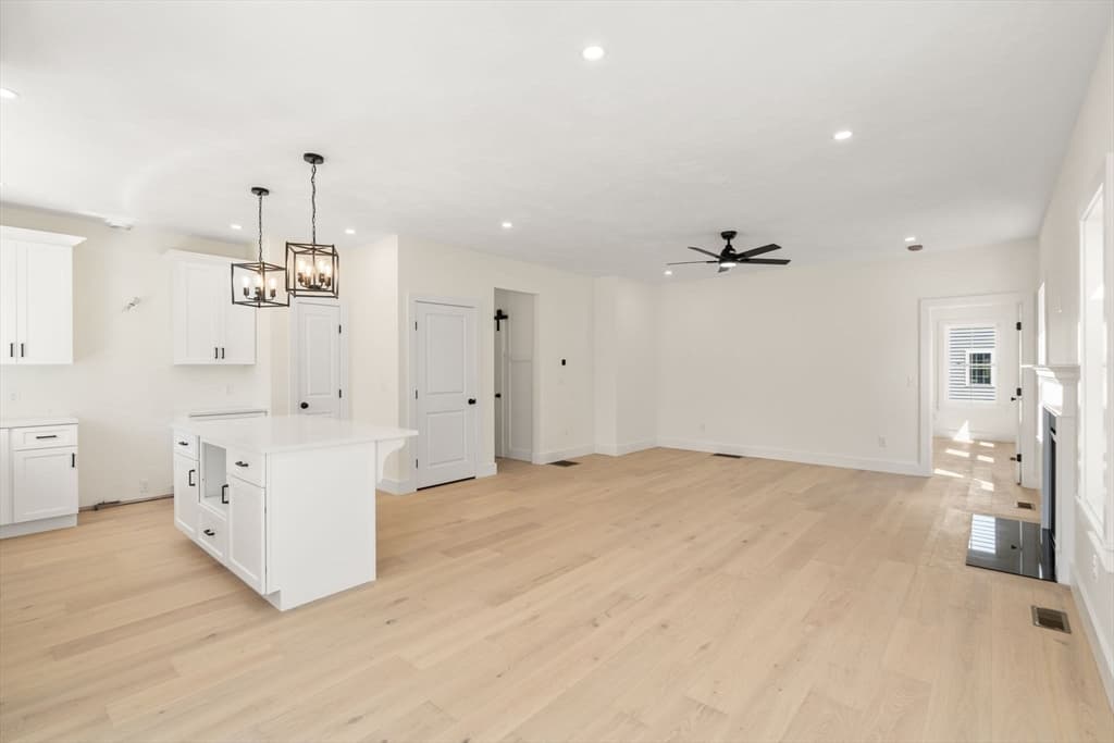 Single Family Residence at 306 Fisher Rd, Holden MA 01520, Holden, photo 13 of 36