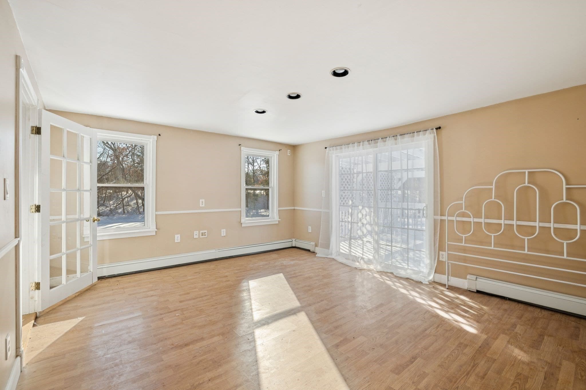 2 Family - 2 Units Up/Down at 86 Elm St, Swansea MA 02777, photo 6 of 16