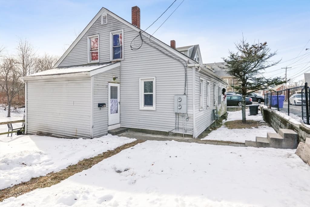 2 Family - 2 Units Side by Side at 23 Plain St, Taunton MA 02780, photo 2 of 29
