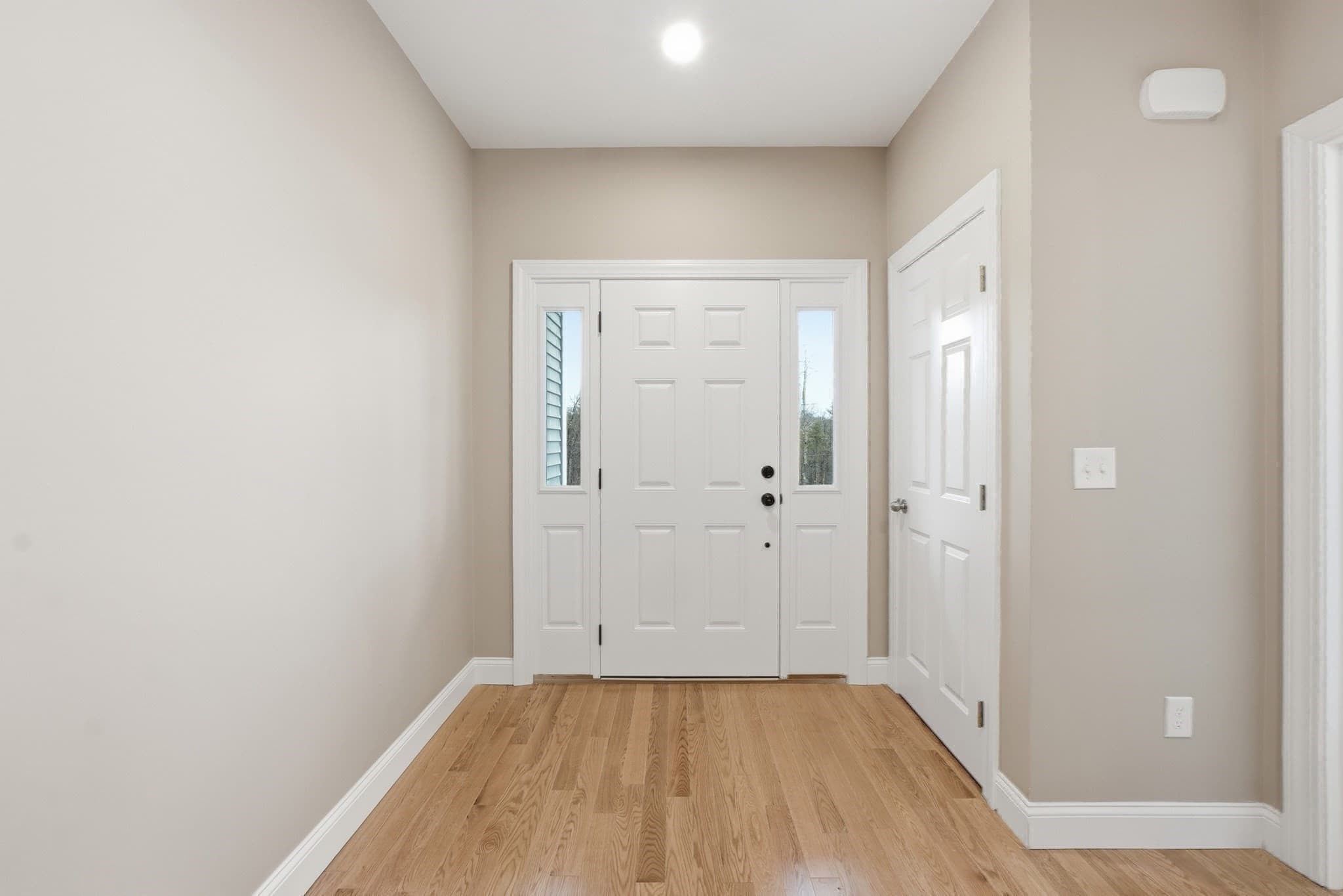 Single Family Residence at 18 Lakeshore Drive, Douglas MA 01516, photo 6 of 42