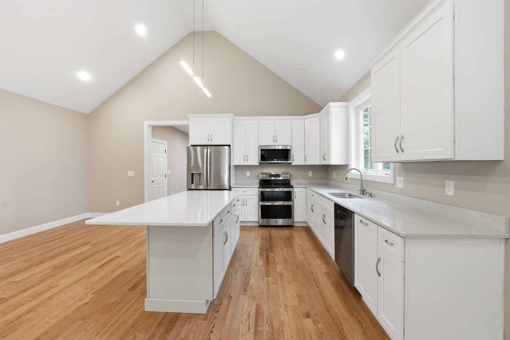 Single Family Residence at 18 Lakeshore Drive, Douglas MA 01516, photo 13 of 42