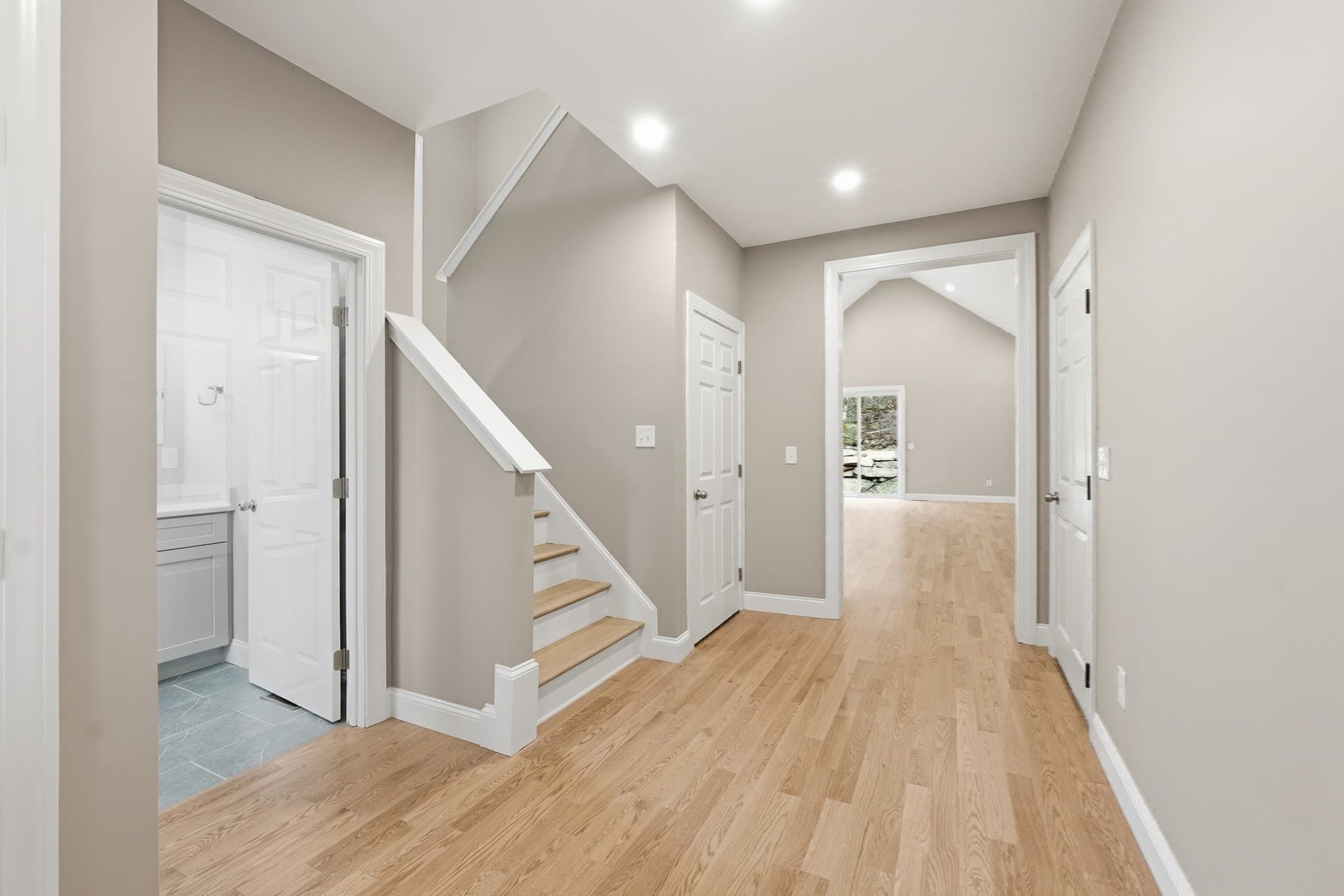 Single Family Residence at 18 Lakeshore Drive, Douglas MA 01516, photo 7 of 42