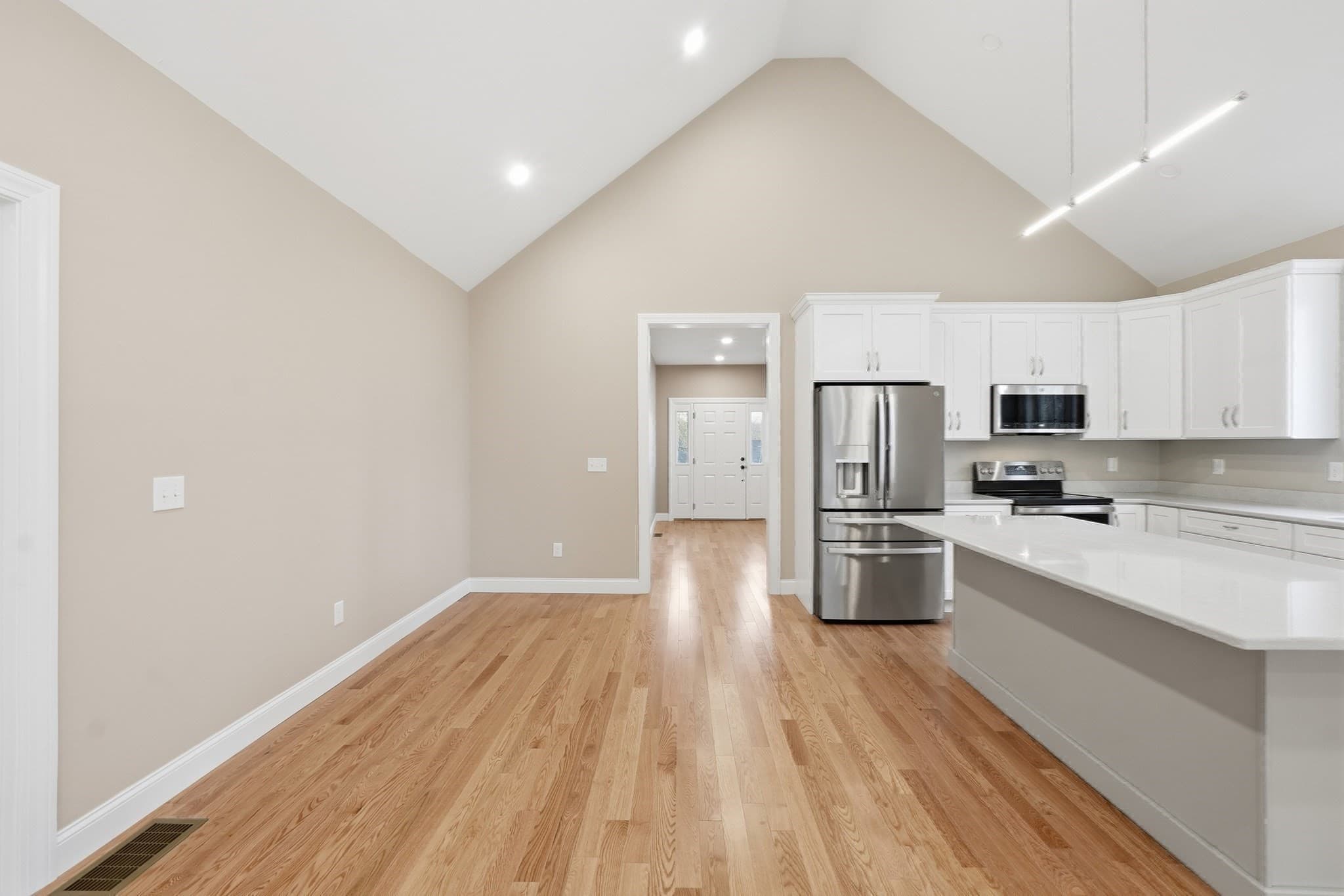 Single Family Residence at 18 Lakeshore Drive, Douglas MA 01516, photo 11 of 42