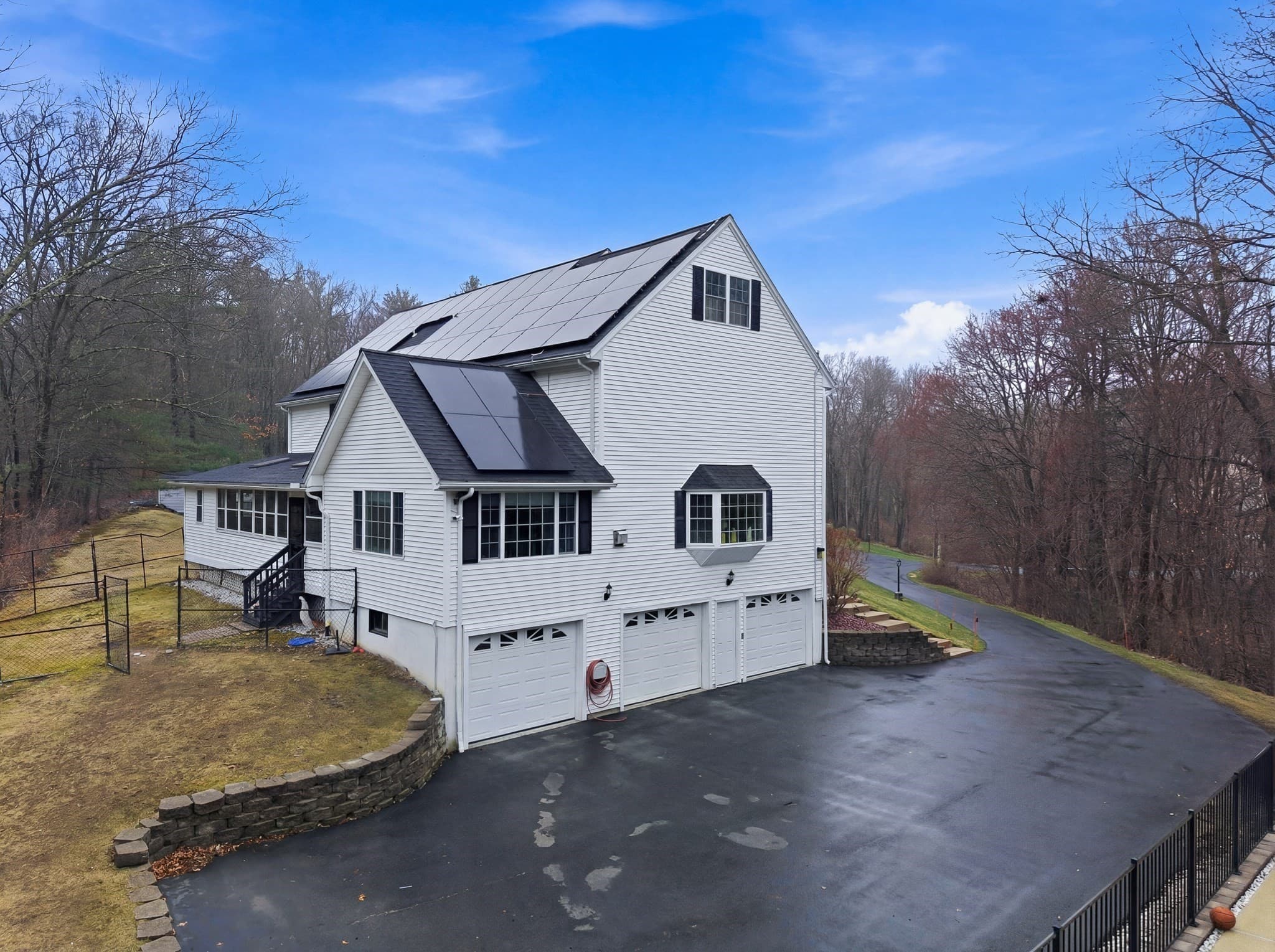 Single Family Residence at 2 Hitching Post Ln, Methuen MA 01844, Methuen, photo 3 of 40
