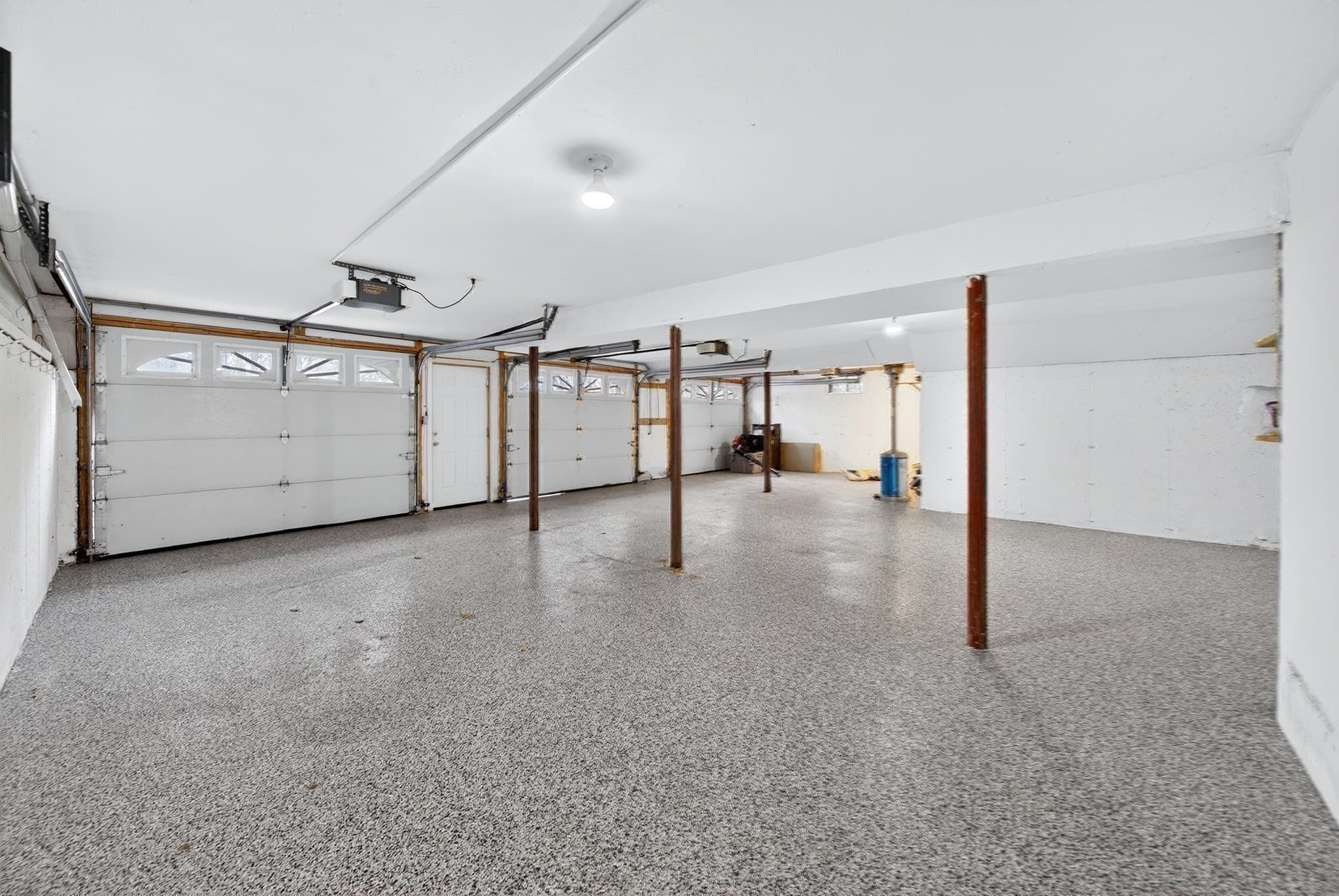 Single Family Residence at 2 Hitching Post Ln, Methuen MA 01844, Methuen, photo 38 of 40