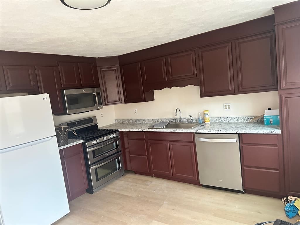 Single Family Residence at 18 Tobin Ave # 18, Chelmsford MA 01863, photo 2 of 16