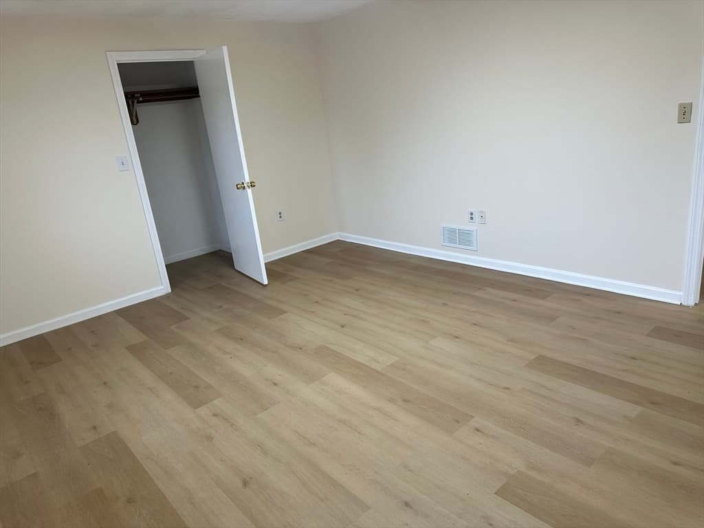 Single Family Residence at 18 Tobin Ave # 18, Chelmsford MA 01863, photo 8 of 16