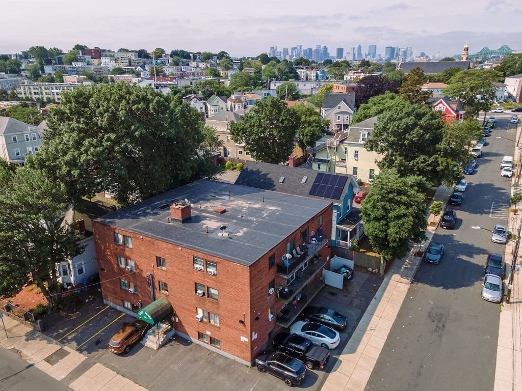 Condominium at 39 Cary Avenue # 14, Chelsea MA 02150, Chelsea, photo 13 of 18