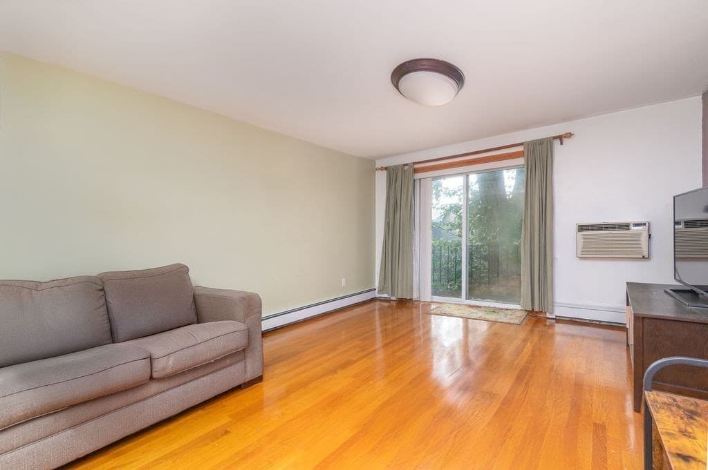 Condominium at 39 Cary Avenue # 14, Chelsea MA 02150, Chelsea, photo 3 of 18