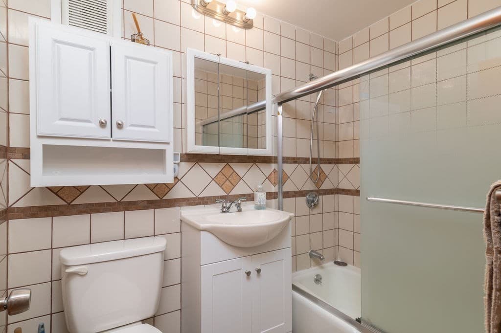 Condominium at 39 Cary Avenue # 14, Chelsea MA 02150, Chelsea, photo 10 of 18
