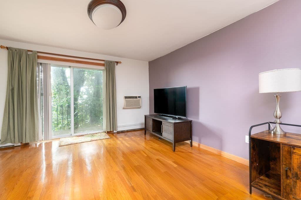 Condominium at 39 Cary Avenue # 14, Chelsea MA 02150, Chelsea, photo 4 of 18