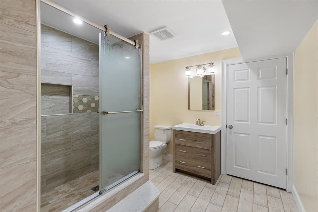 Single Family Residence at 38 Courtyard Pl, Lexington MA 02420, Lexington, photo 21 of 23