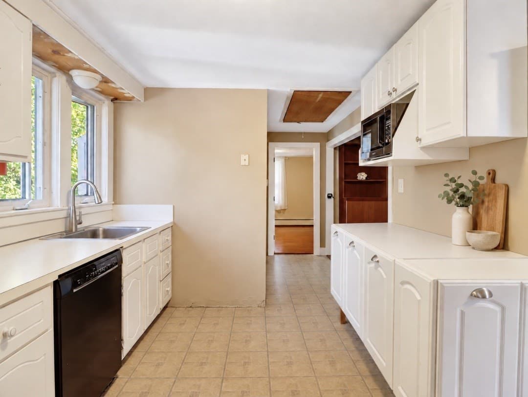 Single Family Residence at 69 Appleton St, Saugus MA 01906, photo 17 of 42